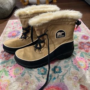 SOREL Women’s Boots Size 10